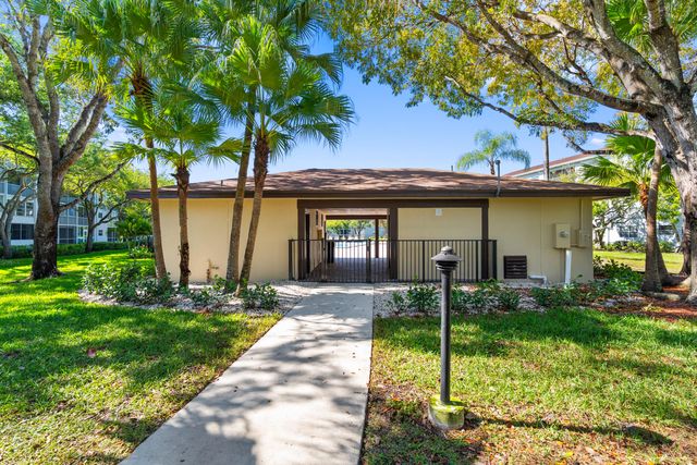 1251 SW 125th Avenue 105-t, Pembroke Pines, FL 33027