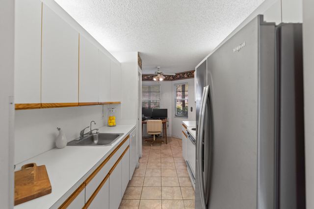 1251 SW 125th Avenue 105-t, Pembroke Pines, FL 33027