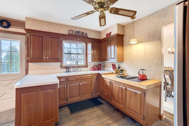 8225 Lorel Avenue, Burbank, IL 60459