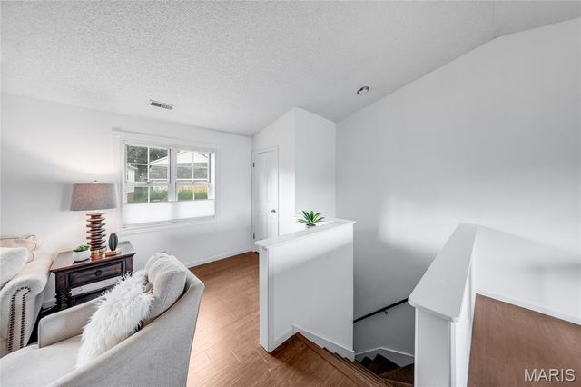 8930 Cardinal Terrace, St Louis, MO 63144