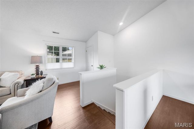 8930 Cardinal Terrace, St Louis, MO 63144