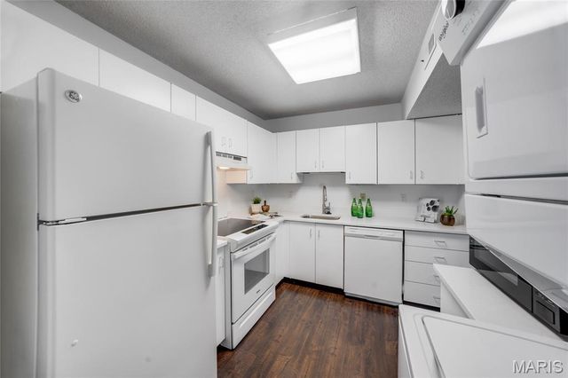 8930 Cardinal Terrace, St Louis, MO 63144