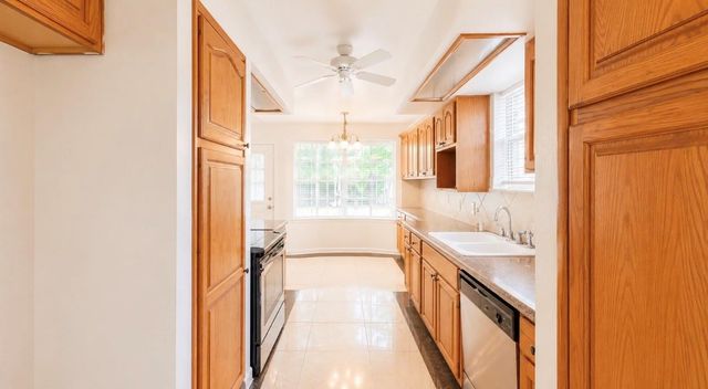 10911 Sageleaf Lane, Houston, TX 77089