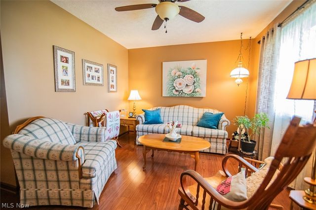 808 28th Street, Vienna, WV 26105