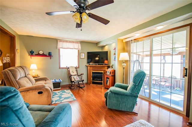 808 28th Street, Vienna, WV 26105