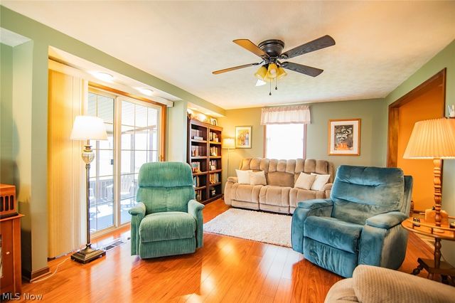 808 28th Street, Vienna, WV 26105