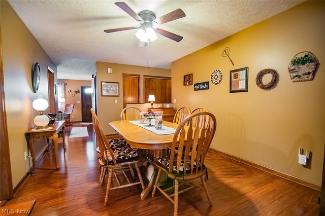 808 28th Street, Vienna, WV 26105