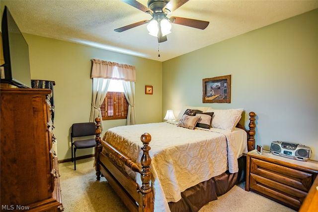 808 28th Street, Vienna, WV 26105