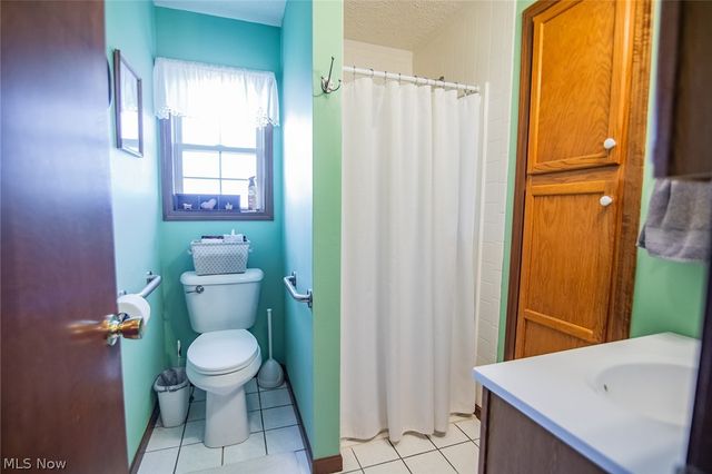 808 28th Street, Vienna, WV 26105