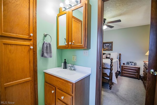 808 28th Street, Vienna, WV 26105