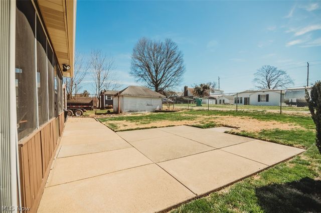 808 28th Street, Vienna, WV 26105