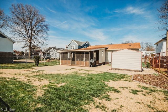 808 28th Street, Vienna, WV 26105