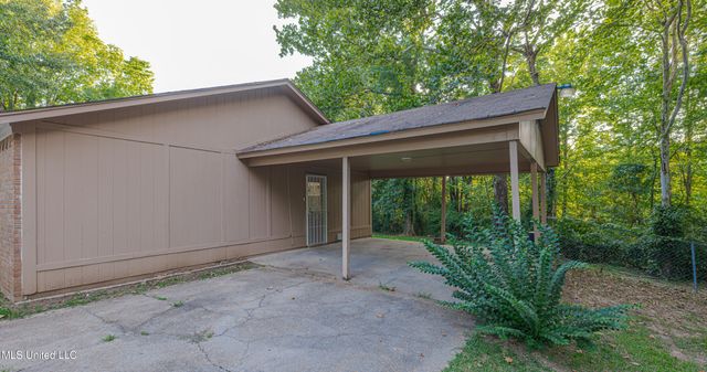 126 Pine Cove, Jackson, MS 39212