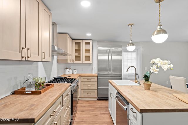 840 River Street, Troy, NY 12180