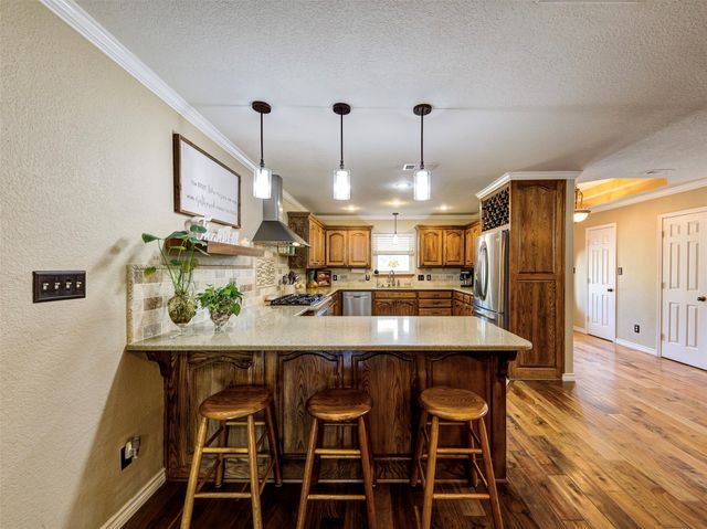 405 N Wickham Street, Alvord, TX 76225