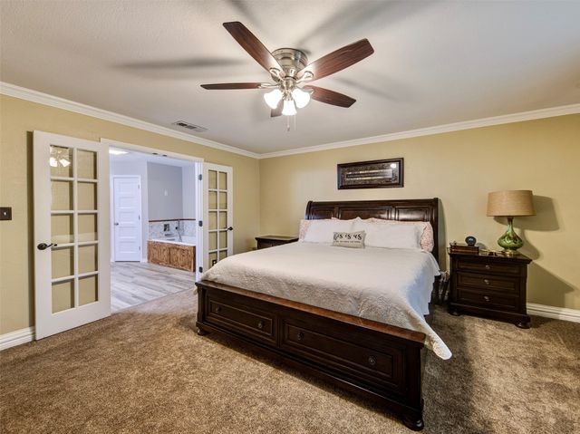405 N Wickham Street, Alvord, TX 76225