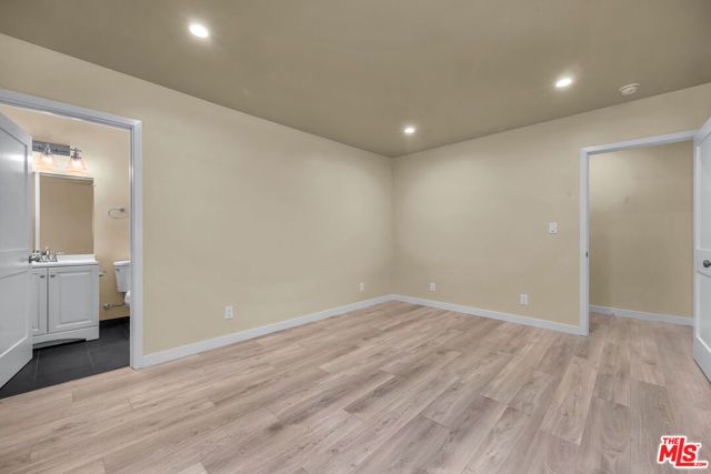 5324 Weatherford Drive, Los Angeles, CA 90008