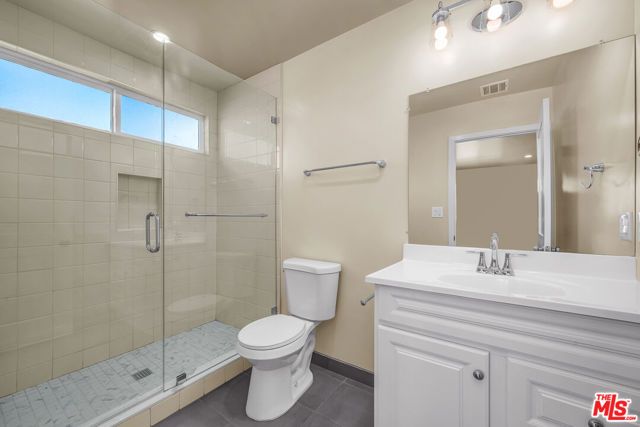 5324 Weatherford Drive, Los Angeles, CA 90008