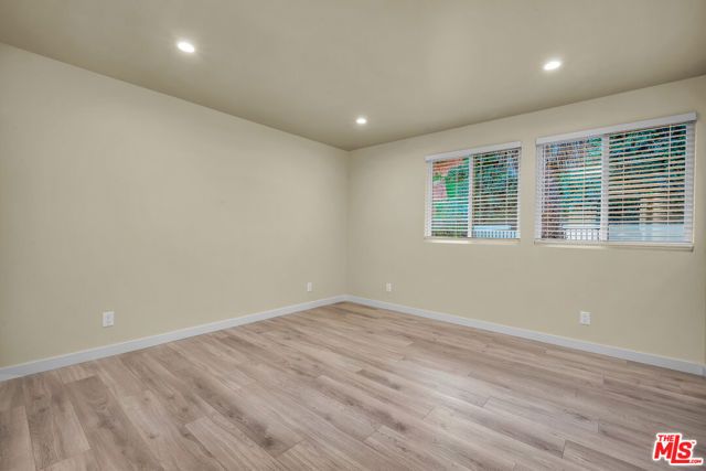 5324 Weatherford Drive, Los Angeles, CA 90008