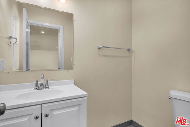 5324 Weatherford Drive, Los Angeles, CA 90008