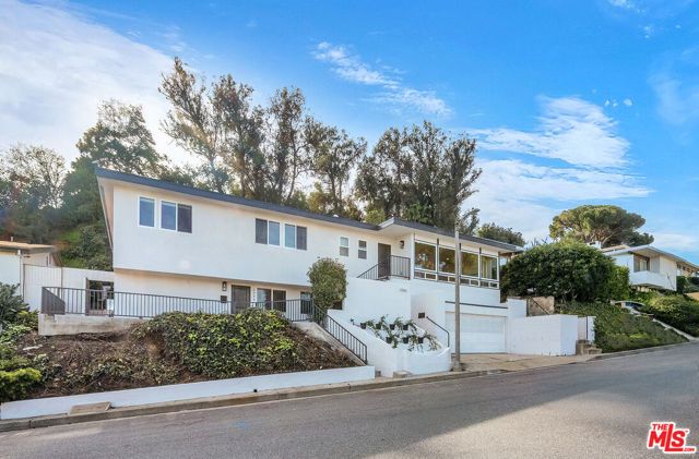 5324 Weatherford Drive, Los Angeles, CA 90008
