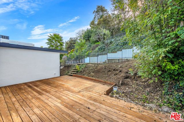 5324 Weatherford Drive, Los Angeles, CA 90008