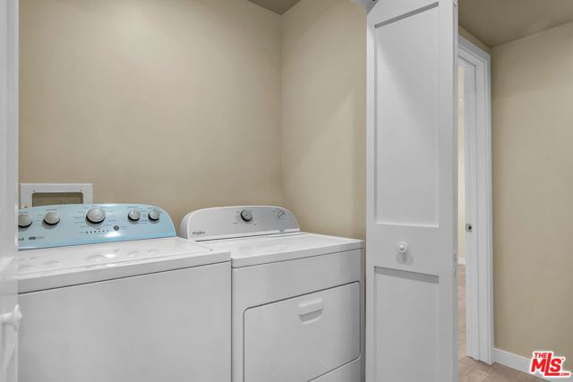 5324 Weatherford Drive, Los Angeles, CA 90008