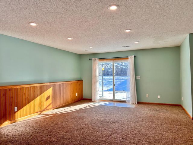 6421 150th Street N, Hugo, MN 55038