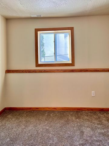 6421 150th Street N, Hugo, MN 55038