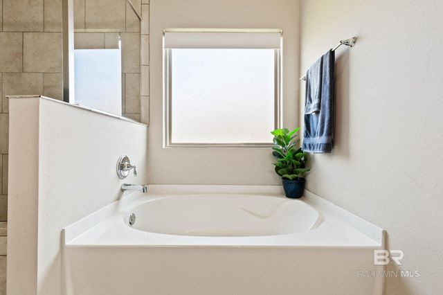 4214 Craigend Loop, Gulf Shores, AL 36542