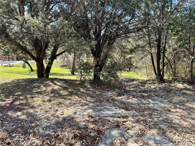 4300 Fairway Drive, De Cordova, TX 76049