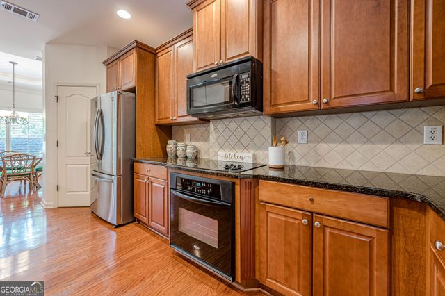 419 Brookes Walk, Woodstock, GA 30188