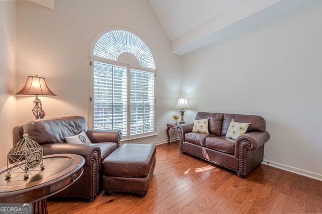 419 Brookes Walk, Woodstock, GA 30188