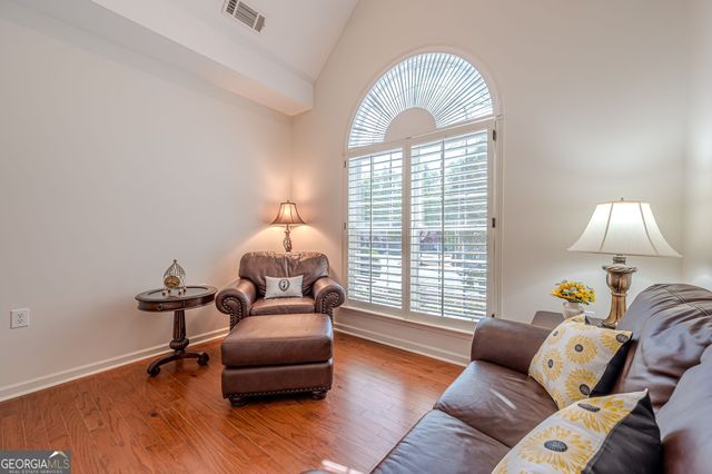 419 Brookes Walk, Woodstock, GA 30188