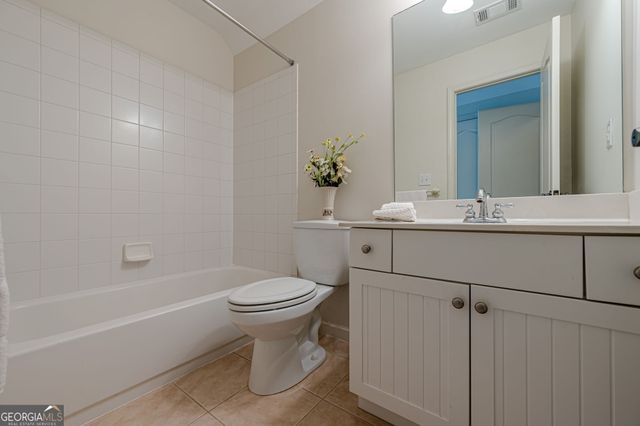 419 Brookes Walk, Woodstock, GA 30188