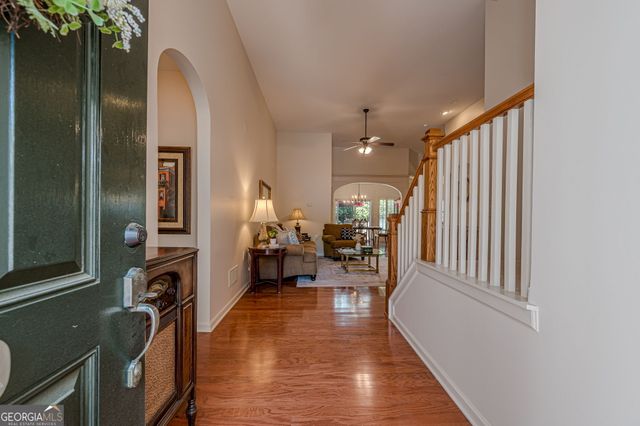 419 Brookes Walk, Woodstock, GA 30188