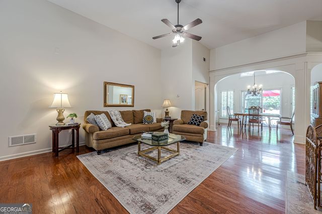 419 Brookes Walk, Woodstock, GA 30188