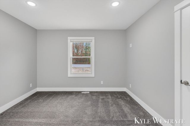 579 S Walker Road, Muskegon, MI 49442