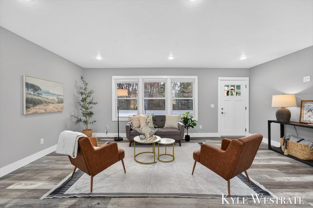 579 S Walker Road, Muskegon, MI 49442