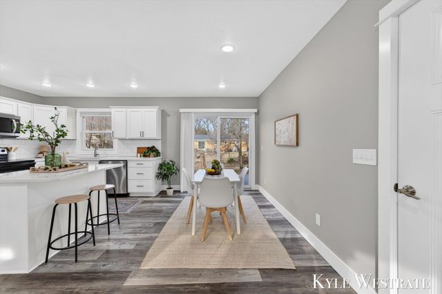 579 S Walker Road, Muskegon, MI 49442