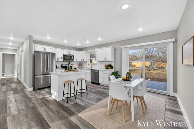 579 S Walker Road, Muskegon, MI 49442