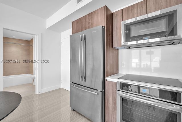 2960 NE 207th St 1102, Aventura, FL 33180