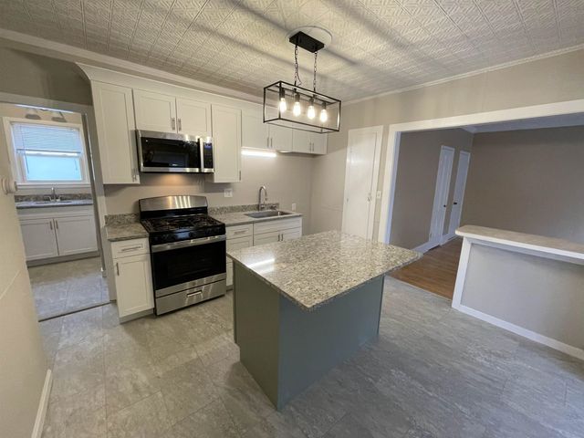 636 Summer Street, Manchester, NH 03103