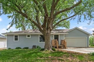 208 Van Buren Drive, Van Meter, IA 50261