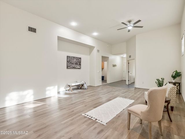 112 S Happy Valley Saddle Drive, Tucson, AZ 85748