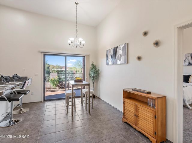 112 S Happy Valley Saddle Drive, Tucson, AZ 85748