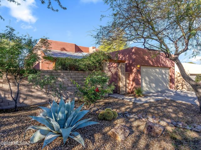 112 S Happy Valley Saddle Drive, Tucson, AZ 85748