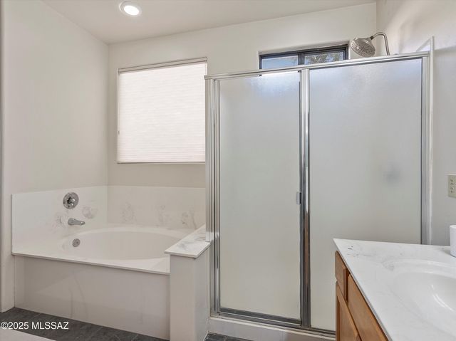 112 S Happy Valley Saddle Drive, Tucson, AZ 85748