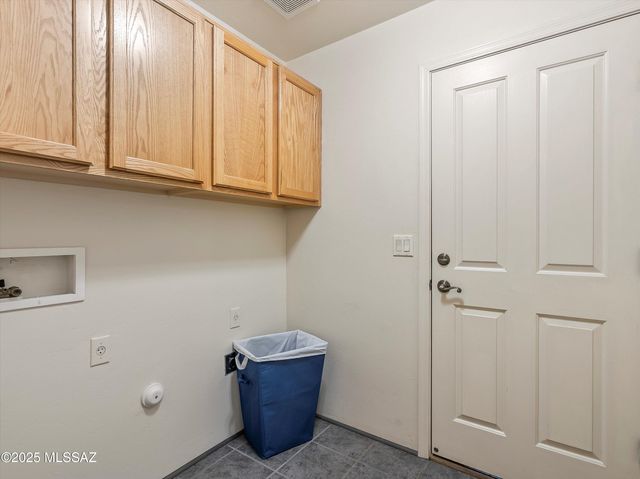 112 S Happy Valley Saddle Drive, Tucson, AZ 85748