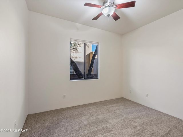 112 S Happy Valley Saddle Drive, Tucson, AZ 85748